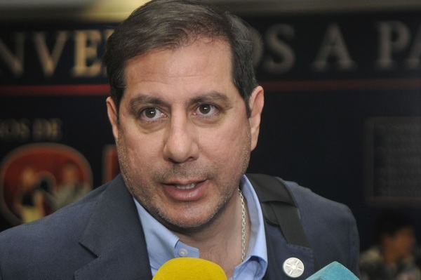 Vicepresidente de la APF: "Tiene que ser un seleccionador con experiencia", dijo - trece