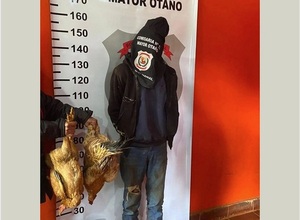 ¡Amóntema el vori! Robó gallinas y una cocina, pero fue atrapado
