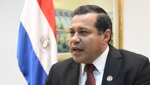 Felix Sosa, bajo presión en ANDE por cuestionamientos