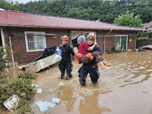 Lluvias récord en Corea del Sur dejan al menos cinco muertos - Mundo - ABC Color