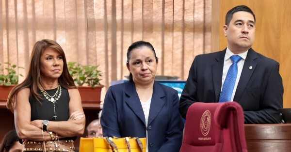La oposición desiste de las papeletas, pero pide mayor control de los partidos sobre urnas electrónicas
