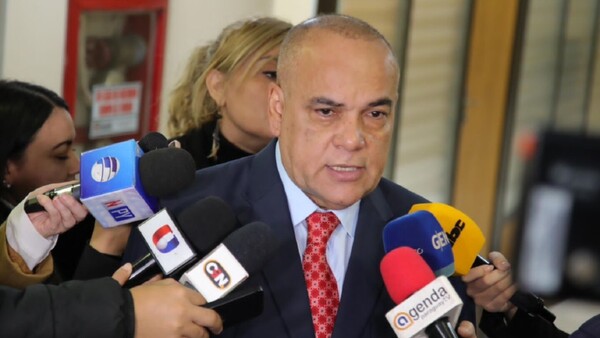 Proyecto “Chau Nepotismo” será dejado a un lado en el Senado, confirma Bachi Núñez