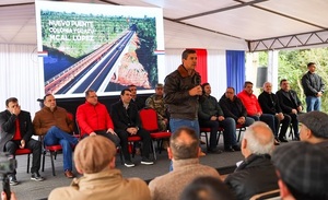 Peña afirma que la prioridad es sacar del aislamiento a distritos vulnerables