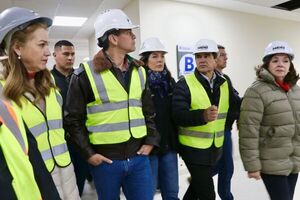 Coronel Oviedo: Peña recorrió instalaciones del futuro Gran Hospital - trece