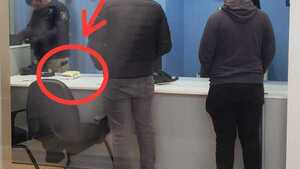 Se hizo pasar por panadero, le dijo que le traía una torta de regalo y la asaltó
