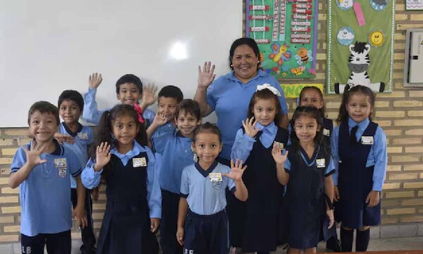 Invitan a postular a maestros ejemplares para reconocerlos – Prensa 5