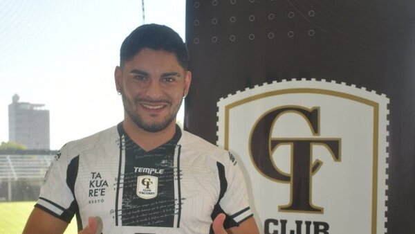 Tacuary da bienvenida a Luis Riveros