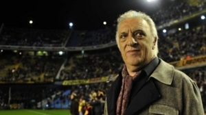 “Coco” Basile: Internaron de urgencia a ex DT de los curepas
