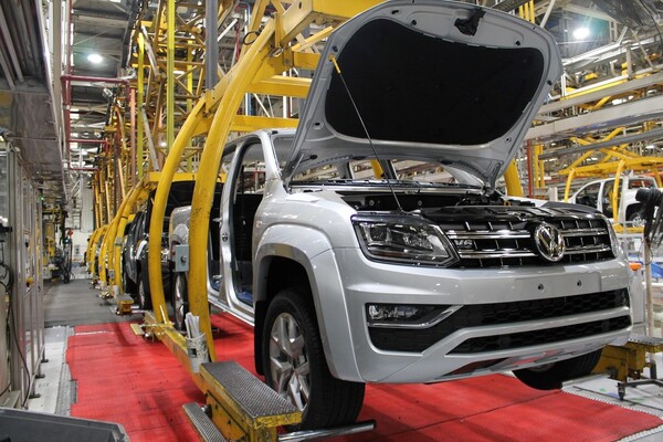 Volkswagen vende un 0,6% menos en el primer semestre pese a la subida de Seat y Cupra - Revista PLUS