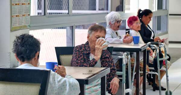 La Nación / Procesan a tres hermanos por abandono y falta de asistencia a su madre de 83 años