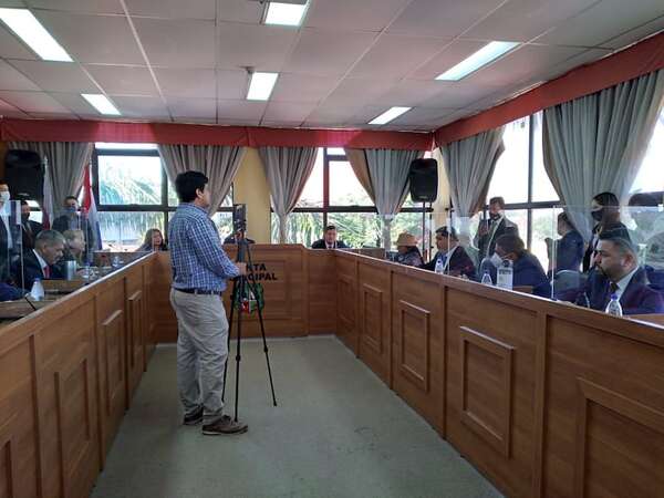 Concejales de San Lorenzo piden que Controlaría audite compra 19 notebooks - Nacionales - ABC Color