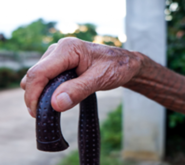 Tres hermanos fueron imputados por abandonar a su madre de 83 años - Paraguay.com