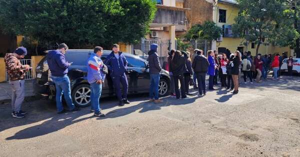 Diario HOY | Más de 400 víctimas forman fila para reconocer sus celulares robados
