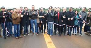 La Nación / Peña inauguró puente que impulsará al sector productivo