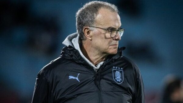 Versus / "Yo me hago responsable", dice Bielsa tras eliminación de Uruguay