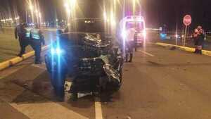Choque entre camioneta y moto deja dos hermanos muertos en Costanera de Encarnación