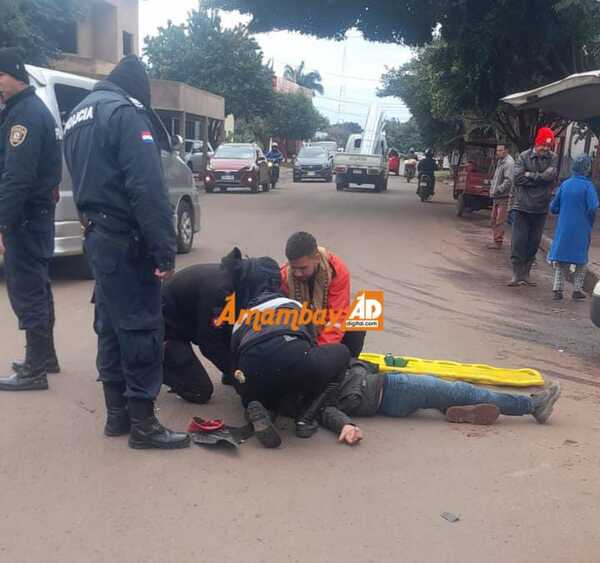 Motociclista quedó con fractura tras chocar contra un automóvil