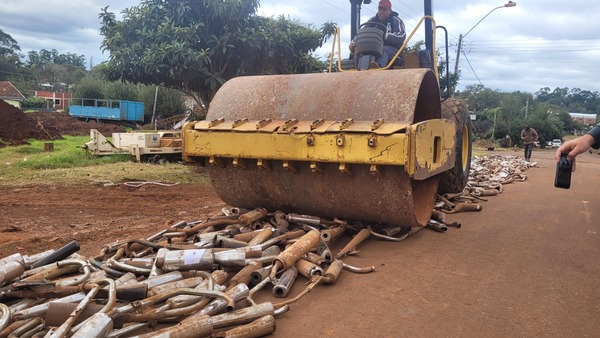 Destruyen más de 800 roncadores de motos incautadas en Cambyretá