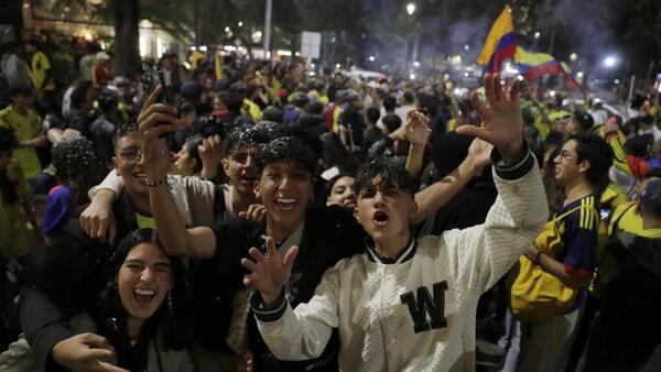 Los colombianos salen a las calles a celebrar su paso a la final de la Copa América