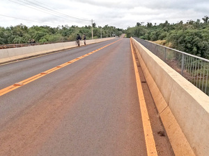 El presidente Peña inaugura puente de 100 metros entre Yguazú y Mariscal López - La Clave
