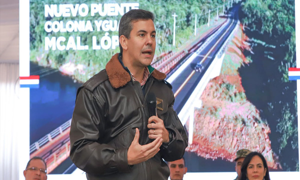 En Coronel Oviedo el presidente de la república Santiago Peña entrega asistencia a varias familias - OviedoPress