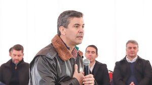 Santiago Peña calificó de "veletos" a los legisladores del interior