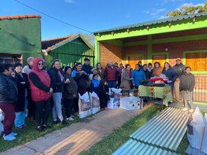 Municipalidad de Cambyretã entrega aportes a productores y emprendedores de San Antonio