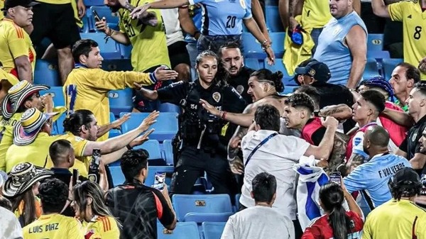 Escándalo en Copa América: jugadores charrúas, a los golpes con hinchas cafeteros - Unicanal