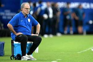 Marcelo Bielsa y la eliminación: “Yo me hago el responsable” - Fútbol Internacional - ABC Color