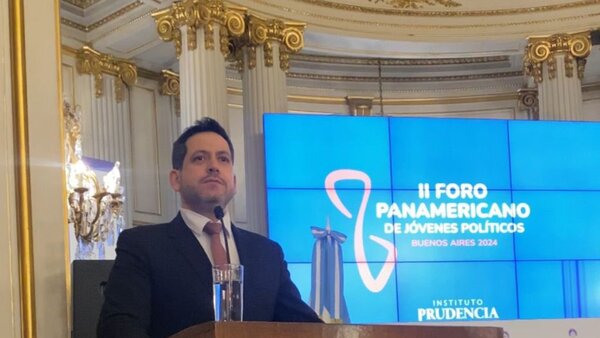 Latorre reivindica postura provida en foro internacional en Argentina
