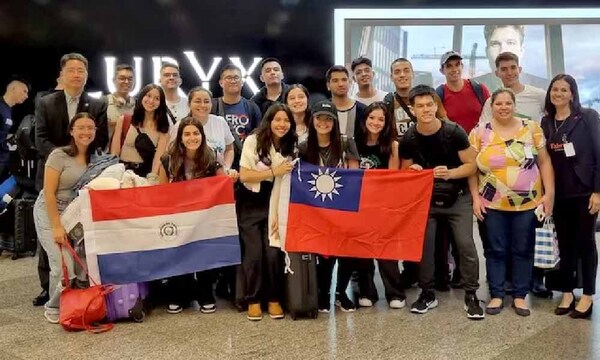 Orgullo nacional: tras estudios en Taiwán, regresan 63 ingenieros – Prensa 5