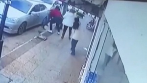 Valientes mujeres redujeron a ladrón de una joyería - Noticias Paraguay