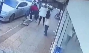 Valientes mujeres redujeron a ladrón de una joyería en Villarrica – Prensa 5