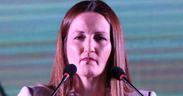 La Nación / Enojo de Soledad Núñez delata a oenegés como partidos ocultos