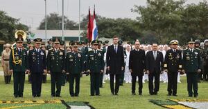 La Nación / Con mejoras e inversiones: Peña encabezó festejo por 44 años del Comando Logístico