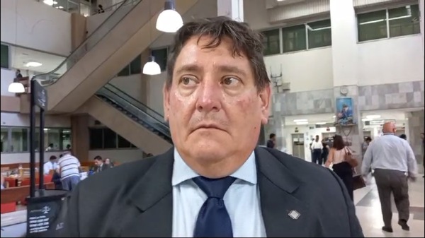 Tres policías son investigados por detención irregular y pedir dinero para liberar a un joven