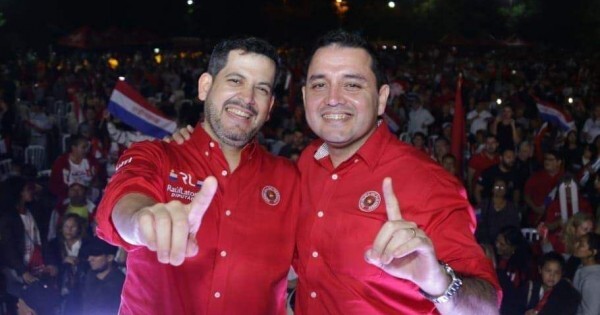 Luis Bello asoma en Asunción de la mano de Latorre y el cartismo le da a Nenecho hasta diciembre para "ordenar la casa"