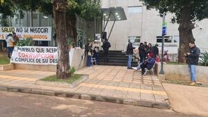 Caazapá: asegurados amenazan con tomar Unidad Sanitaria del IPS - Nacionales - ABC Color