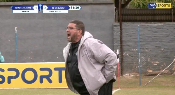 [VIDEO] Se escuchó todito lo que dijo el DT: “Estos nuestros jugadores son boludos”