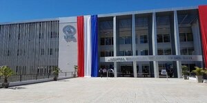 IPS notifica a más de 100 inquilinos de un edificio en CDE e investigan usurpación