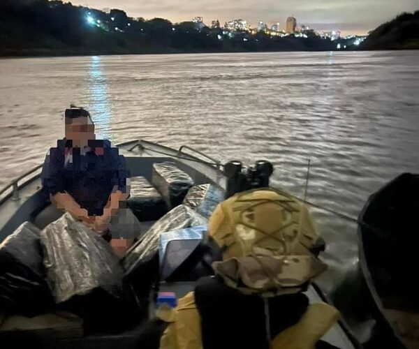 Polis brasileños apresan a un paraguayo con más de 300 kilos de macoña