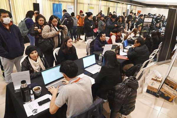 Feria de empleos del MTESS en la Expo tuvo más de 5.500 postulantes inscriptos en la plataforma EmpleaPY - Economía - ABC Color