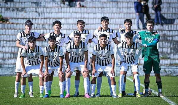Libertad sigue liderando invicto la Sub 15   - Fútbol - ABC Color