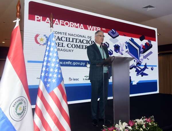 Embajador de EEUU destaca rol de ONG en beneficio del país - Economía - ABC Color