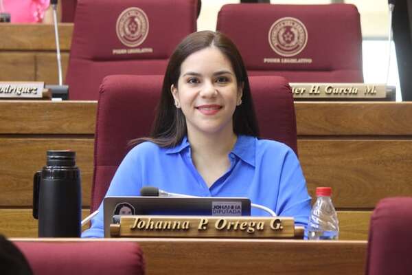 Cartismo sostendrá a Nenecho hasta poder evitar las urnas, dice diputada Ortega - Política - ABC Color