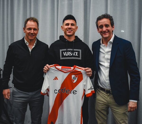 River Plate presentó oficialmente al paraguayo Adam Bareiro