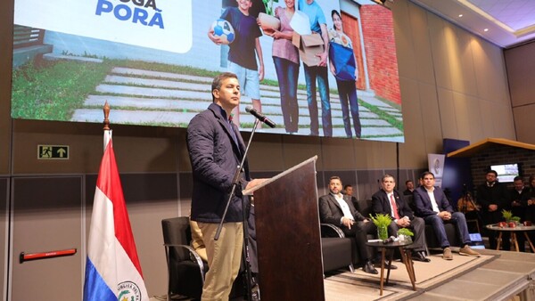 Gobierno lanza oficialmente Che Róga Porã para conseguir casa "a precio de alquiler"