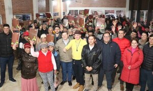 Suman títulos de propiedad entregados a familias del departamento de Caaguazú – Prensa 5