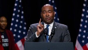 "A veces ni siquiera puedo recordar los nombres de mis hijos": importante demócrata defiende a Biden