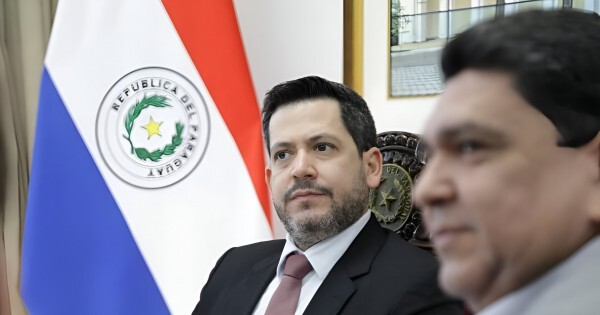 Latorre se despega de una ley de medios y recularía con las ONG tras el pedido de la ONU